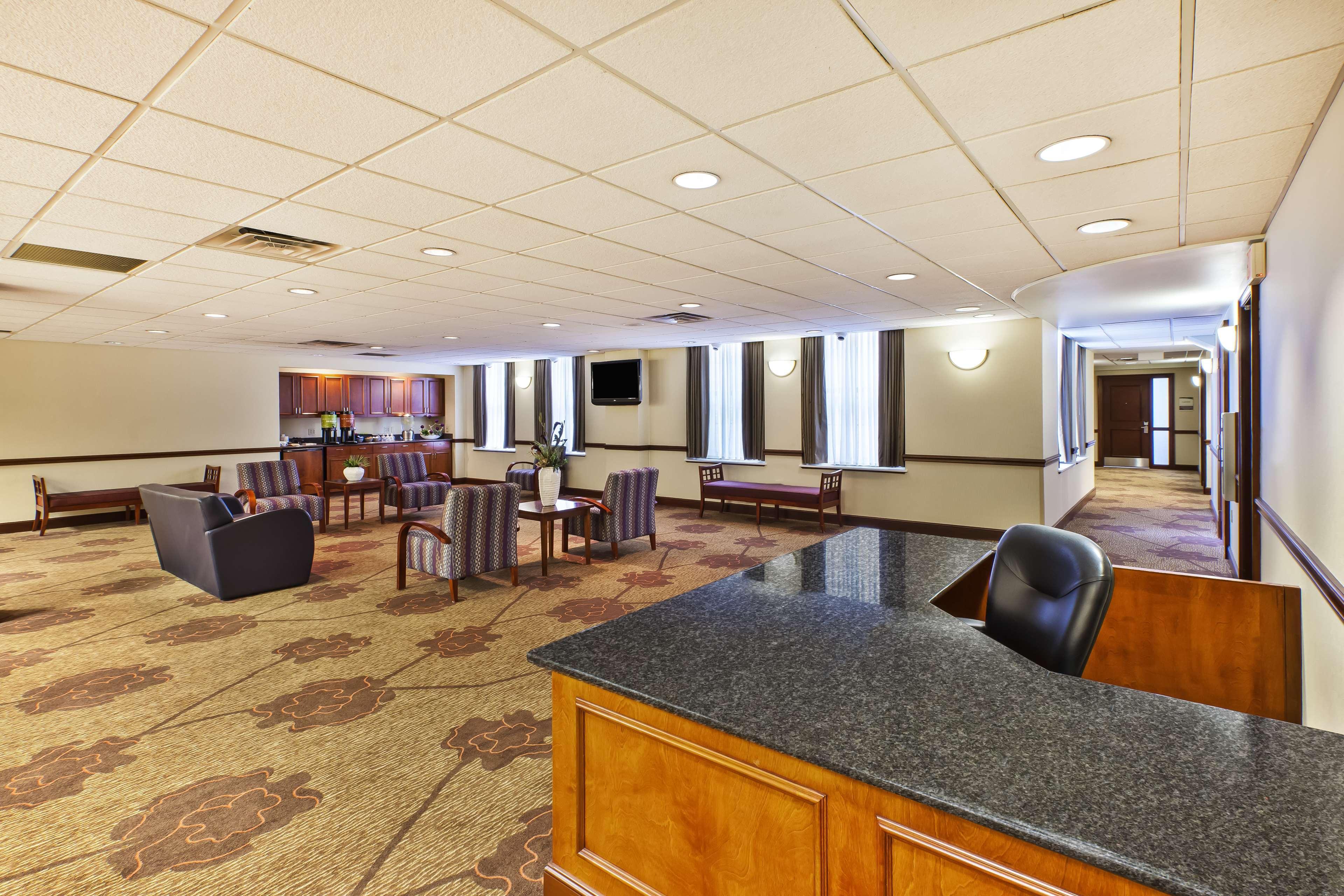 Hilton Garden Inn Cleveland Downtown Exterior photo