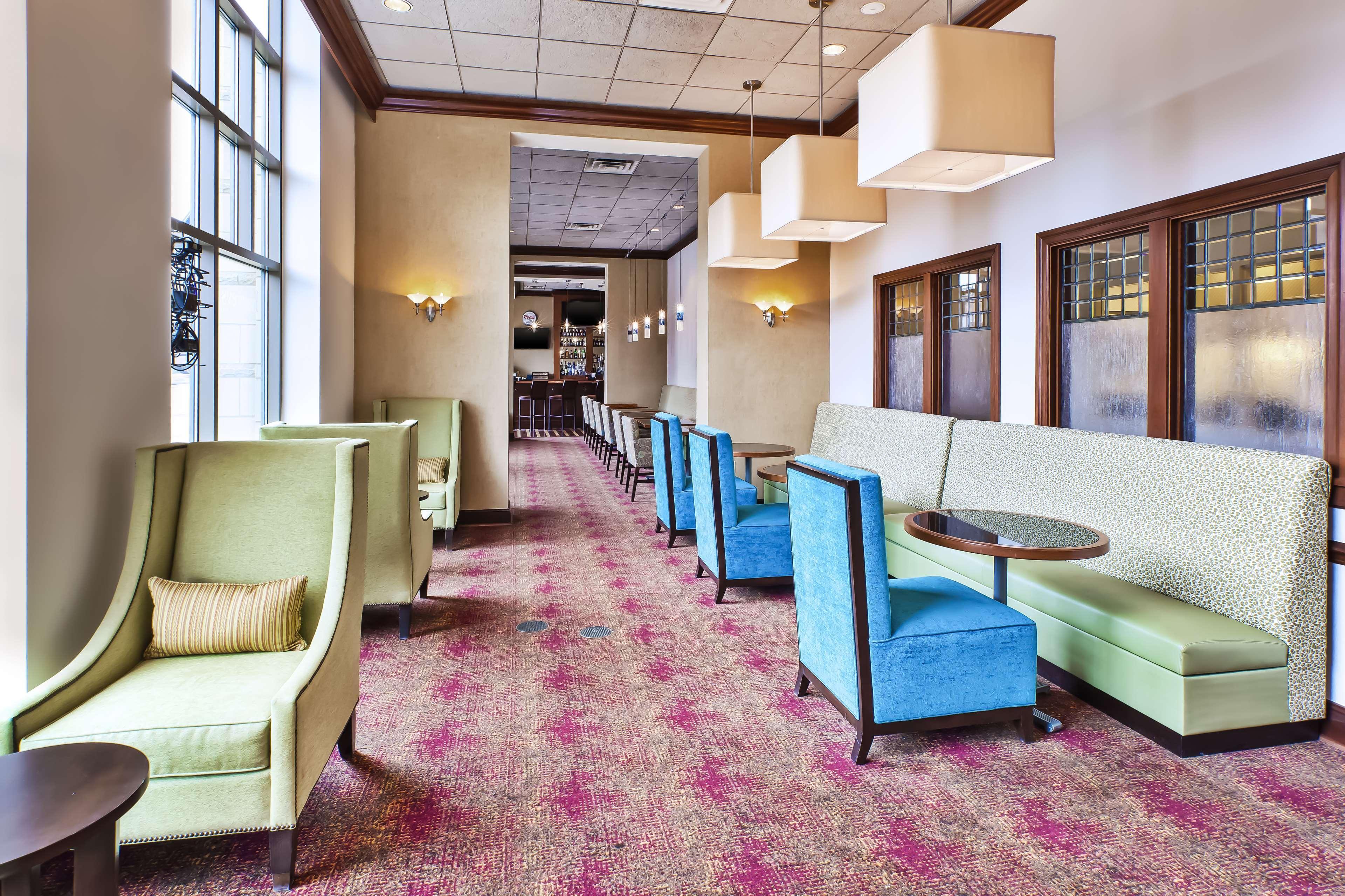 Hilton Garden Inn Cleveland Downtown Exterior photo