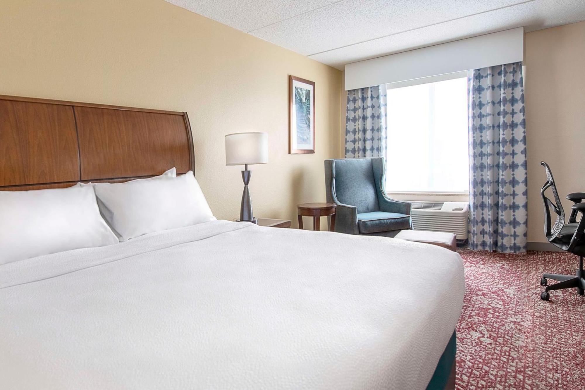 Hilton Garden Inn Cleveland Downtown Exterior photo