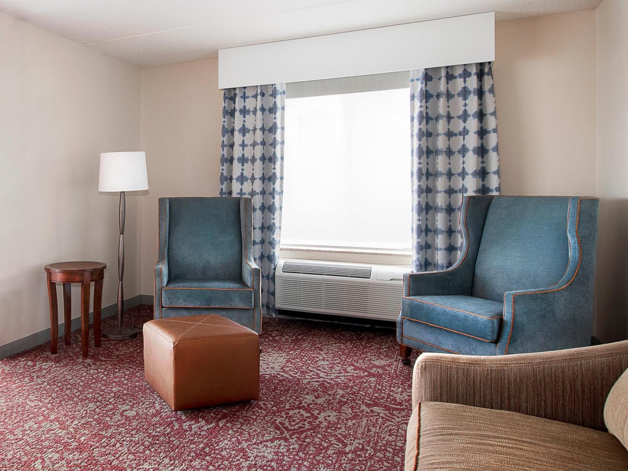 Hilton Garden Inn Cleveland Downtown Exterior photo