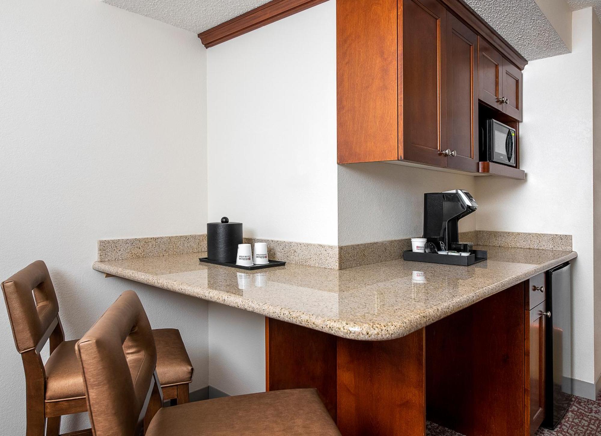 Hilton Garden Inn Cleveland Downtown Exterior photo