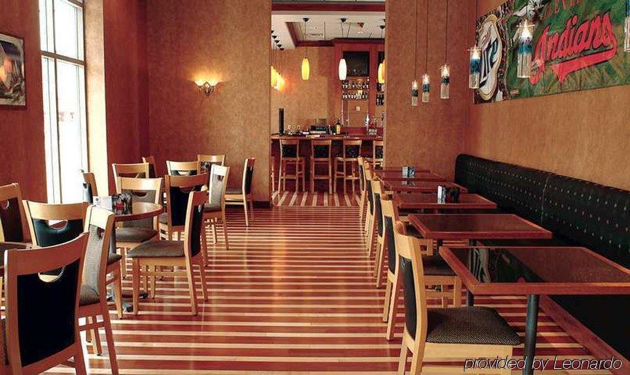 Hilton Garden Inn Cleveland Downtown Restaurant photo